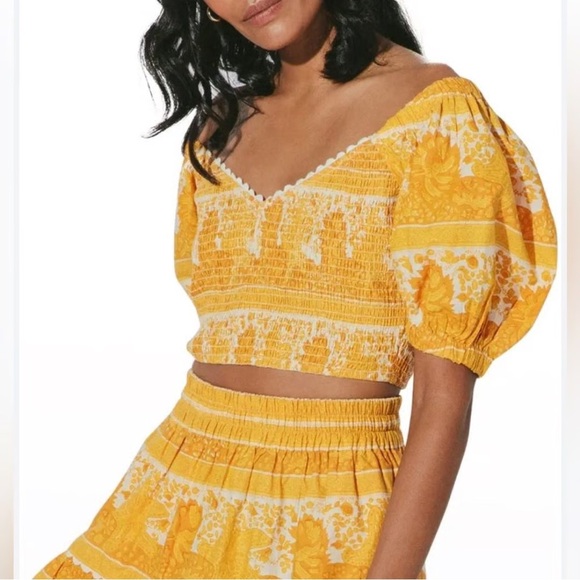 Like new Cleobella Everly Crop Top Shirt Womens L Marigold Smocked Puff Sleeve - Picture 1 of 3